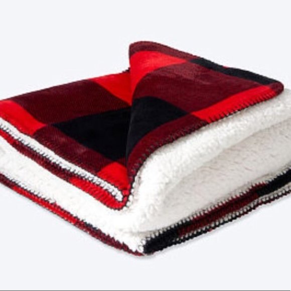 PINK Victoria's Secret Other - VS PINK Sherpa Blanket Red Black Plaid Perfect Valentine's Day Present NWT
